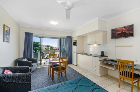 Madison Ocean Breeze Apartments - Tourism Noosa 11
