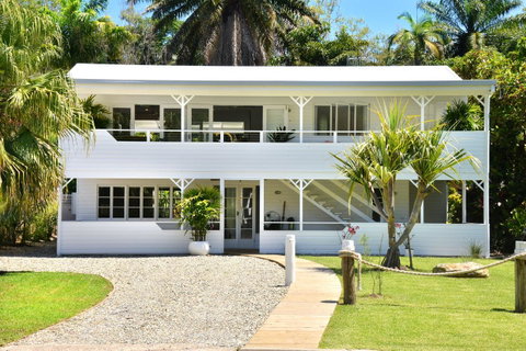 Jamaica Beach House - Tourism Noosa 16