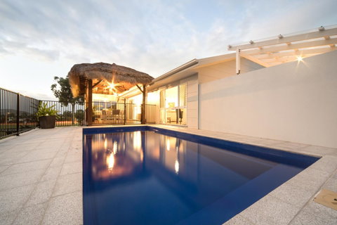 Whitsunday Luxury Homes - Tourism Noosa 0