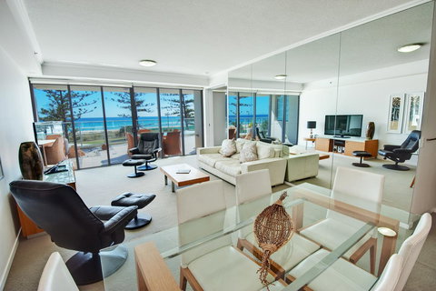 Reflections Tower Two - Tourism Noosa 12