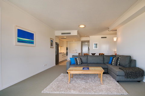 Reflections Tower Two - Tourism Noosa 11