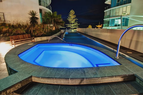 Reflections Tower Two - Tourism Noosa 5