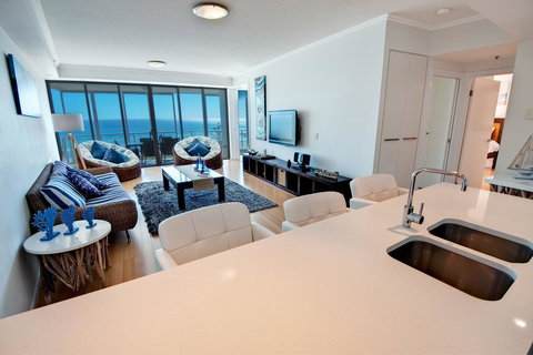 Reflections Tower Two - Tourism Noosa 18