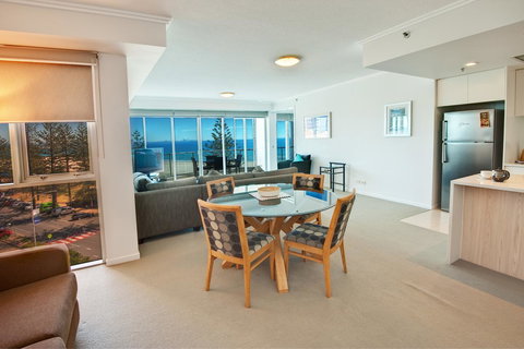 Reflections Tower Two - Tourism Noosa 10