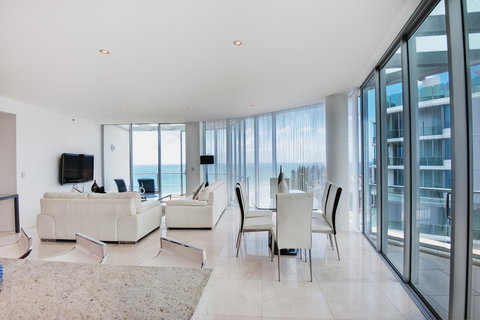 Reflections Tower Two - Tourism Noosa 28