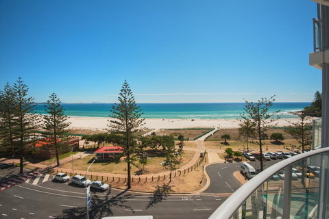 Reflections Tower Two - Tourism Noosa 6