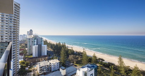 Boardwalk Burleigh Beach - Official - Tourism Noosa 43