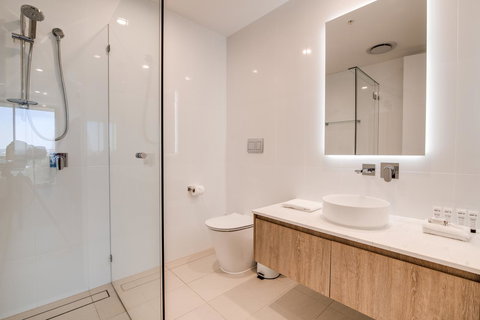 Iconic Kirra Beach Resort - Tourism Noosa 2