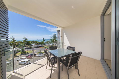 Salt Yeppoon - Tourism Noosa 0
