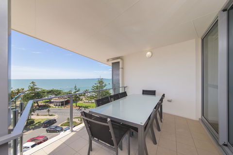 Salt Yeppoon - Tourism Noosa 3