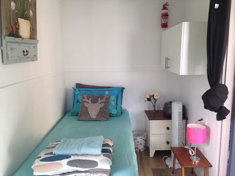 XYL Pets Friendly Seaside Boutique Guesthouse - Tourism Noosa 28