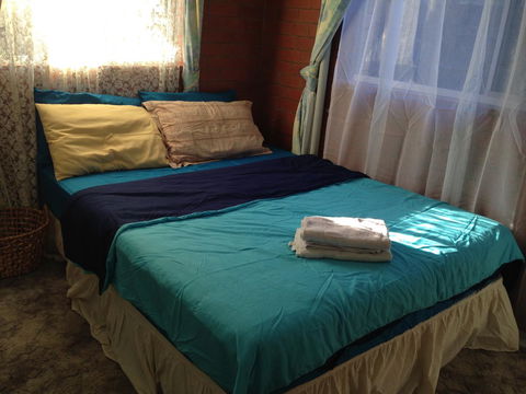 XYL Pets Friendly Seaside Boutique Guesthouse - Tourism Noosa 23