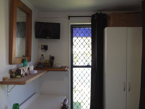 XYL Pets Friendly Seaside Boutique Guesthouse - Tourism Noosa 29