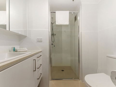 Sunbird Beach Resort Main Beach - Tourism Noosa 29