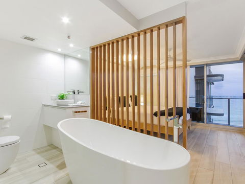 Sunbird Beach Resort Main Beach - Tourism Noosa 21