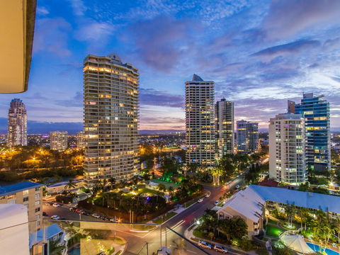 Sunbird Beach Resort Main Beach - Tourism Noosa 2