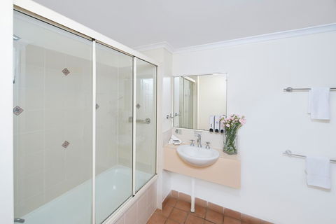 Park Regis Anchorage - Tourism Noosa 10