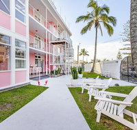 The Pink Hotel Coolangatta - Tourism Noosa
