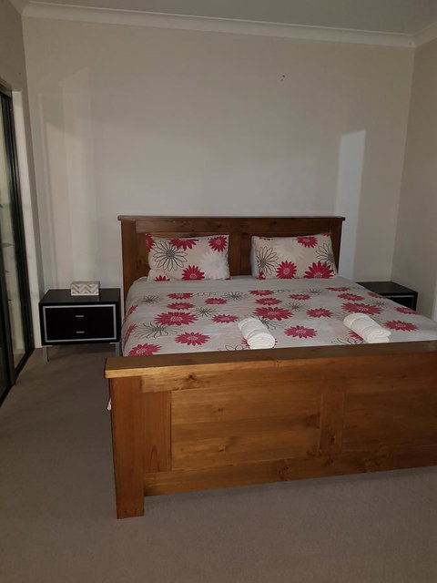 Adwaga Lodge - Tourism Noosa 24