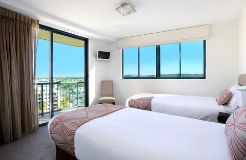 Peninsular Beachfront Resort - Tourism Noosa 5
