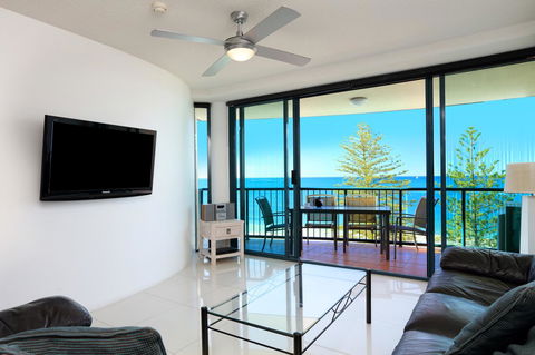 Peninsular Beachfront Resort - Tourism Noosa 2