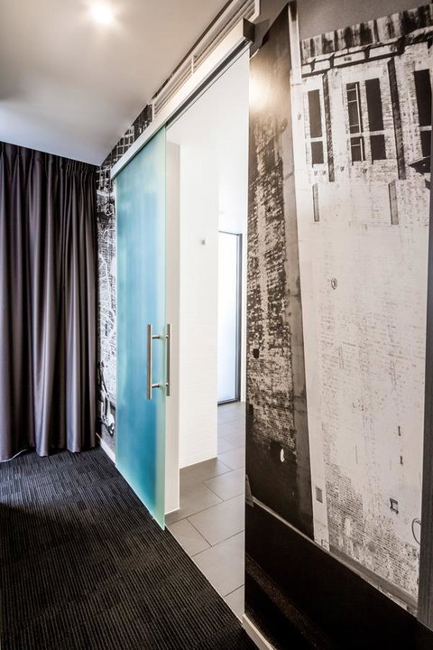 Sage Hotel James Street - Tourism Noosa 7