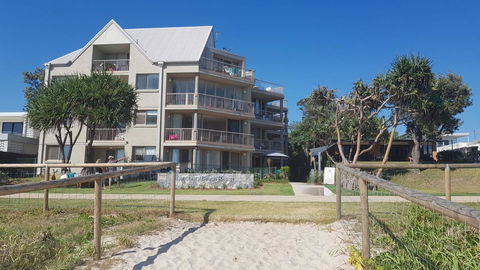 Sanctuary Beach Retreat - Tourism Noosa 24