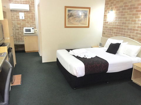Country Gardens Motor Inn - Tourism Noosa 10