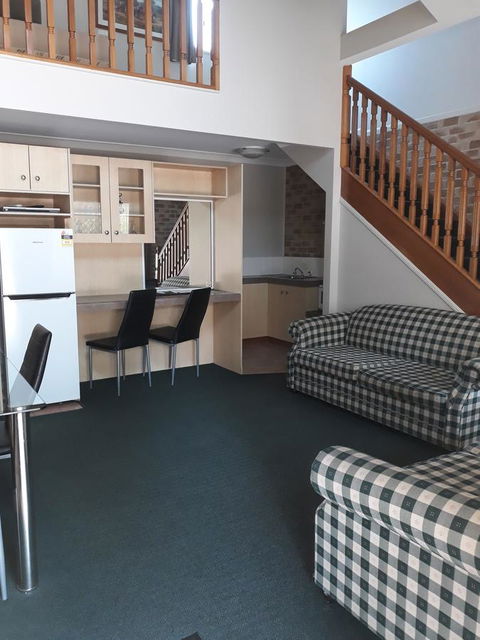 Country Gardens Motor Inn - Tourism Noosa 2