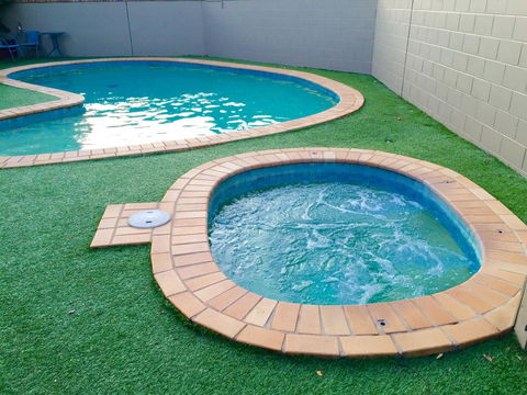 Country Gardens Motor Inn - Tourism Noosa 9