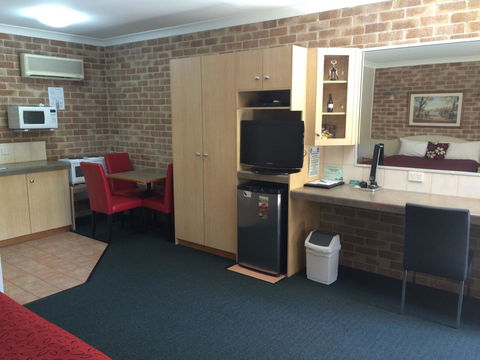 Country Gardens Motor Inn - Tourism Noosa 21