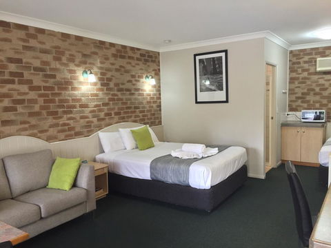 Country Gardens Motor Inn - Tourism Noosa 8
