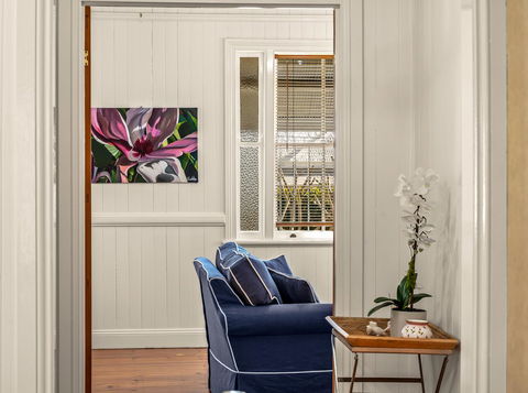 Frangipani House - Tourism Noosa 5