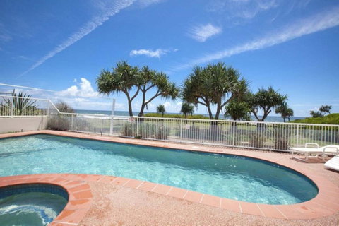 Regency On The Beach - Tourism Noosa 6