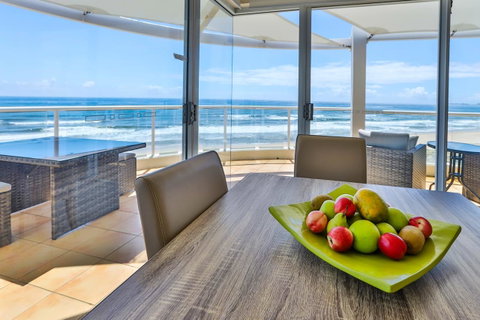 Regency On The Beach - Tourism Noosa 10