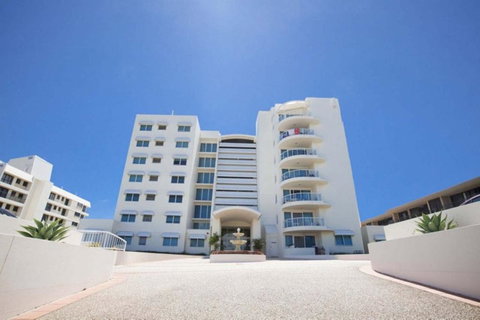 Regency On The Beach - Tourism Noosa 13