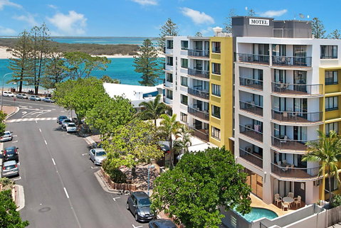 Belaire Place Motel Apartments - Tourism Noosa 0