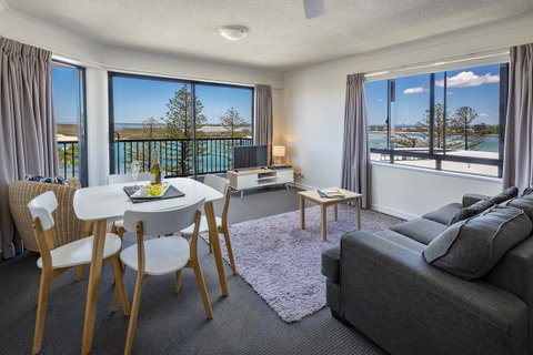 Belaire Place Motel Apartments - Tourism Noosa 8
