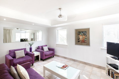 Bermuda Villas - Tourism Noosa 8