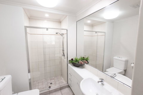 Bermuda Villas - Tourism Noosa 9