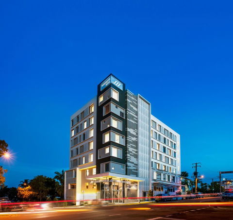 Woodroffe Hotel - Tourism Noosa 20