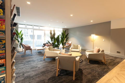 Woodroffe Hotel - Tourism Noosa 26