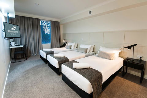 Woodroffe Hotel - Tourism Noosa 14