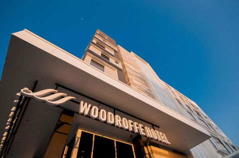 Woodroffe Hotel - Tourism Noosa 19