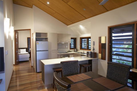 Pure Magnetic Villa 9 - Tourism Noosa 2