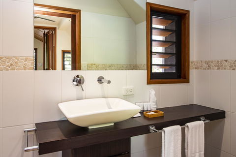 Pure Magnetic Villa 9 - Tourism Noosa 19