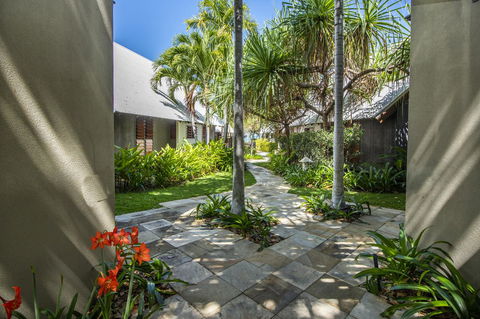 Pure Magnetic Villa 9 - Tourism Noosa 16