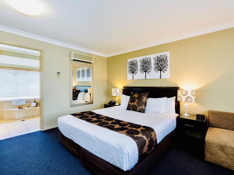 Ambassador On Ruthven - Tourism Noosa 20