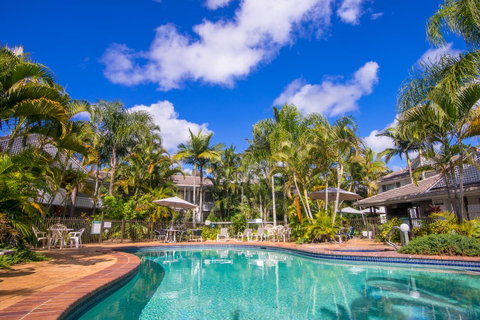 Bay Of Palms - Tourism Noosa 14