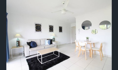 Bay Of Palms - Tourism Noosa 21